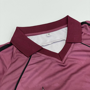 Camisetas de polo con cuello en V deportivas personalizadas, diseño de retazos, logotipo bordado, camisetas de fútbol con hombros caídos a la moda - Product Image 4