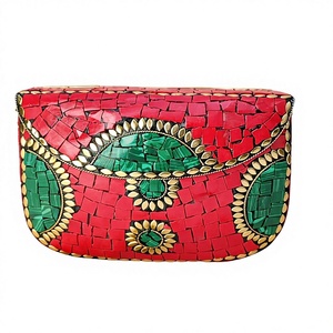 Sacs fourre-tout promotionnels personnalisés en métal et mosaïque brodés à la main, forme personnalisée, rouge, vert, or - Product Image 1