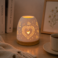 Lampe de nuit en céramique de porcelaine creuse, motif cœur, porte-bougie LED, blanc chaud, lampe de table pour la décoration de la maison et de la chambre