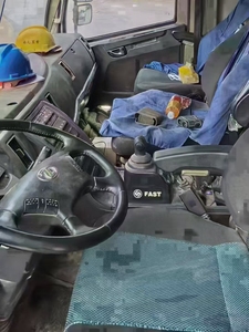 Grúa todoterreno Zoomlion ZAT1300v usada 130t de segunda mano Zoomlion ztc750v ztc550v ztc250v ztc1300v 70t UCK grúa fabricada en 2019 - Product Image 4