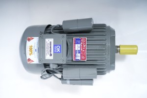 Motor Eléctrico Monofásico de Inducción de 3HP, 2.25KW, 210-230V, 1440RPM, TEFC, CSCR, Base de Hierro Fundido, con Bobinado de Cobre - Product Image 3