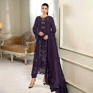 Traje Anarkali Largo Bordado en Morado para Mujer con Dupatta, Corte Holgado, Estilo Tradicional Indio-Pakistaní - Product Image 1