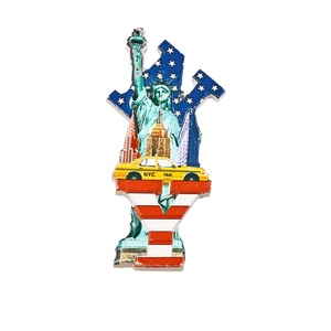 Logo 3D personnalisé peint à la main <span class=keywords><strong>New</strong></span> <span class=keywords><strong>York</strong></span> city <span class=keywords><strong>Taxi</strong></span> Statue de la Liberté touristique Souvenir polyrésine résine aimant de réfrigérateur aimants de réfrigérateur - Product Image 1