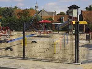 سياج أمان حديث التصميم مجلفن وثلاثي الأبعاد وصديق للبيئة للفناء والطرق والحدائق والمدارس وساحات اللعب - Product Image 3