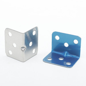Support d'angle en acier inoxydable à 90 degrés en forme de L pour la fixation de tables, chaises, bancs, armoires et autres meubles - Product Image 3