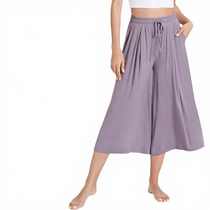 Pantalones Capri de Verano Casuales para Mujer, de Bambú Transpirable, con Estampado Personalizado POVTY, Cintura Elástica, Pierna Ancha, Tipo Pijama, con Bolsillos, Tallas Grandes - Product Image 3