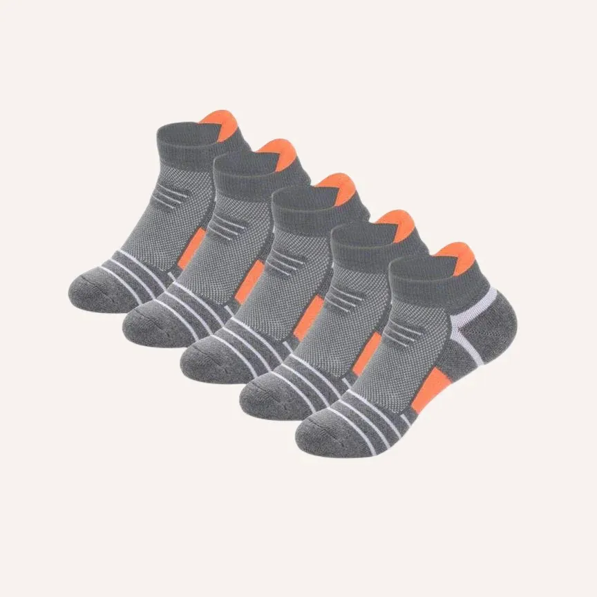 Oem Logo personnalisé noir 100% coton sport mignon soutien attelle Compression hommes cuivre argent fil Anti-odeur cheville chaussette