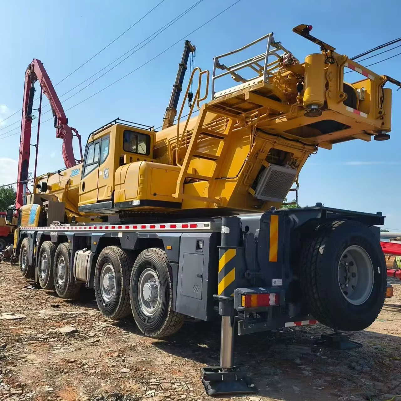 In Stock 260 t Zoomlion Crawler Crane Quy260 Model Available