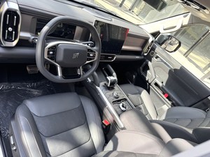 JJetour <span class=keywords><strong>Travler</strong></span> 2023 SUV Haute Configuration Voitures d'Occasion en Bon État pour l'Exportation 2.0 4*4 - Product Image 3