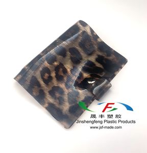Copertina per Raccoglitore a 6 Anelli Formato A7 in PVC con Motivo Leopardato - Product Image 6