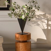Vase à fleurs triangulaire en fer forgé style Wabi-Sabi, arrangement floral noir, simple, antique, art populaire, pour salon et salle de réunion
