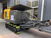 Concasseur à mâchoires mobile sur chenilles avec moteur, boîte de vitesses et pompe pour le concassage de roches, de pierres et de béton (Capacité max. 60 t/h)