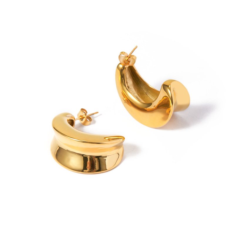 Fashion Dainty Natural Freshwater Pearl Stud