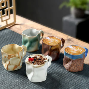 Tasse <span class=keywords><strong>à</strong></span> <span class=keywords><strong>café</strong></span> en céramique irrégulière de style japonais rétro, tasse créative en poterie froissée pour le bureau, le thé, le latte et le thé de l'après-midi - Product Image 1