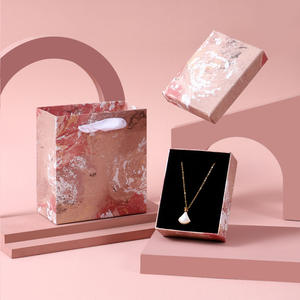 Caja de Papel Irregular con Diseño de Flor Rosa para Empaque de Joyería, Pulseras, Aretes, Anillos, Relojes y Gafas - Product Image 5