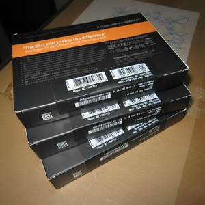 Disque SSD interne MZ-N6E1T0BW SSD de 1 To pour Samsung 860 EVO - Product Image 1