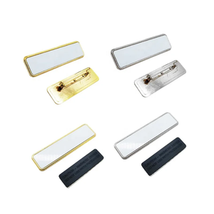Offre Spéciale : Badges nominatifs vierges imprimables en or et argent avec aimant, étiquettes nominatives par sublimation avec plaque en aluminium, vente en gros - Product Image 1