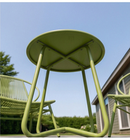 Table basse ronde en rotin PE tressé à la main avec structure en acier de style nordique, ensemble bistro pour terrasse extérieure