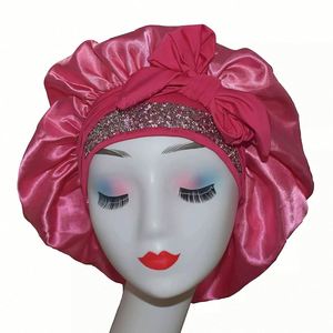 Bonnet en satin de haute qualité avec logo personnalisé, double couche de strass brillants et bande élastique en soie - Product Image 4