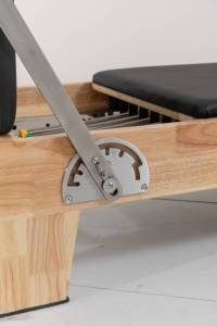 フィットネス耐久性のあるオーク材製調整可能な2-in-1ピラティスリフォーマーコアベッド、ピラティススタジオ用家具 - Product Image 6