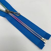 Fermeture éclair en nylon de haute qualité à glissière libre avec dents plaquées sous vide et chaîne longue en monofilament pour sacs