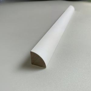 Molduras de Pino Ecológicas y Duraderas con Acabado Blanco Imprimado para Interiores Modernos - Product Image 1