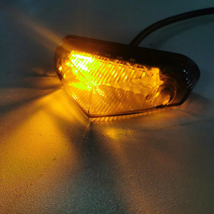 KS22-010 범용 오토바이 테일 램프 연기 LED 통합 방향 지시등 브레이크 테일 라이트 - Product Image 1