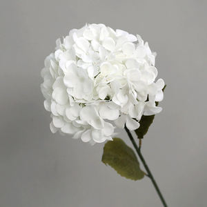ดอกไม้ไฮเดรนเยียสีขาวอุปกรณ์ตกแต่งจำลองเสมือนจริงสำหรับคริสต์มาสงานแต่งงานจบการศึกษาขายส่ง - Product Image 1