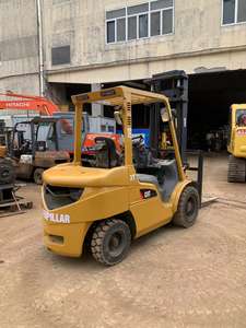 Quelques heures de travail chariot élévateur diesel 3 tonnes CAT FD30 à vendre - Product Image 3