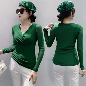 T-Shirt con strass a caldo a maniche lunghe con nuovo collo a V e scollo a maglia larga in pile moda camicia a fondo sottile moda - Product Image 4