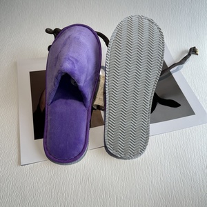 Индивидуальные одноразовые роскошные Тапочки для отеля с изысканным мастерством, мягкие и легкие Тапочки - Product Image 3