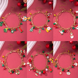 Bracelet porte-bonheur de Noël pour femmes, bijoux en alliage, pendentif de dessin animé, cadeau, cloche festive, perle, flocon de neige, renne - Product Image 1