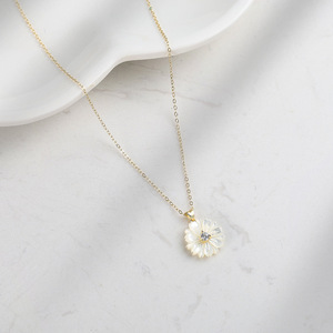 Gioielli Raffinati in <span class=keywords><strong>Argento</strong></span> Sterling <span class=keywords><strong>925</strong></span> Placcato Oro 14K con Set di Collana e Orecchini in Madreperla Naturale - Product Image 4