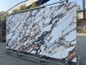 <span class=keywords><strong>แผ่น</strong></span>หินเซรามิกกันน้ำ<span class=keywords><strong>ลาย</strong></span>ใหม่ ขนาด 1600*3200*12 มม. <span class=keywords><strong>ลาย</strong></span>แกะสลัก ผิวสัมผัสแบบหินอ่อนสีม่วง สำหรับทำโต๊ะ - Product Image 3