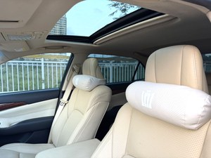 <span class=keywords><strong>Toyota</strong></span> Crown d'occasion <span class=keywords><strong>2015</strong></span>, très appréciée, berline de luxe <span class=keywords><strong>4</strong></span> portes, 5 places, Euro VI, essence, automatique, cuir, écran tactile gauche, toit ouvrant LED - Product Image 6