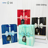 Sac cadeau en papier écologique élégant, directement de l'usine, best-seller, emballage de marque de luxe, petite taille en stock, expédition en 48h