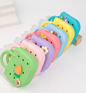 Adorable mini pochette en silicone pour sac à main, kit de papeterie DIY pour enfants, comprenant un bloc-notes, des autocollants, des fournitures scolaires portables colorées et mignonnes - Product Image 4