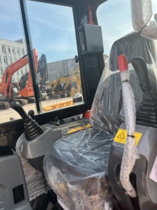 Used Original Japan Kubota U55-4 Mini Crawler Excavator 5.5Ton Small Digger Low Hours Fuel Saving Hydraulic System. - Product Image 2