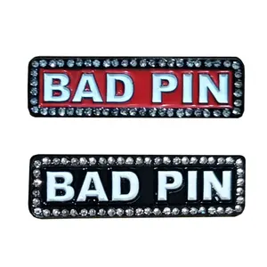 Logo personalizzato BAD PIN emblemi duri spille rettangolari distintivi in metallo spille smaltate con risvolto con strass