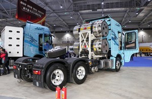 Camión Tractor Diésel Shacman X6000 6x4 con Transmisión Automática y Cabina de Techo Alto para Transporte Logístico - Product Image 5