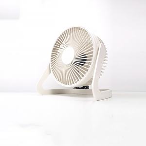 Ventilador de Escritorio MINI Silencioso con Viento Fuerte, Rotación de 360 Grados, Ventilador Portátil de Verano para Enfriamiento de Computadoras Portátiles y Oficinas - Product Image 3