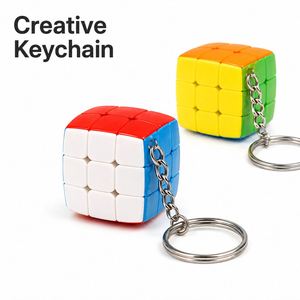 Llavero con Logotipo Personalizado, Cubo Mágico 3x3, Rompecabezas Creativo, Mini Cubo de Velocidad, para Regalo Promocional, Juguete de Oficina, Alivio del Estrés - Product Image 1