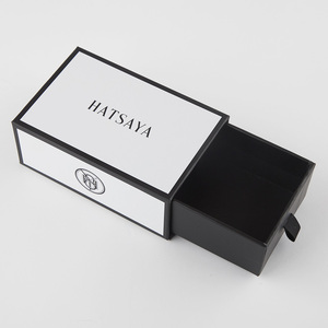 Caja de Maquillaje Portátil Mini para Niñas, Diseño Personalizado Berserk - Product Image 1