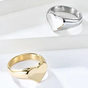 Cincin pasangan wanita cinta berongga warna emas cincin Stainless Steel 2024 perhiasan trendi pesta pernikahan hadiah ibu grosir