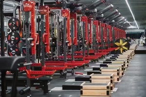 Station de musculation multifonctionnelle tout-en-un en acier inoxydable pour usage commercial en salle de sport, équipement de fitness OEM avec rack Smith - Product Image 6