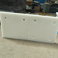 Protection de quai PE en UHMWPE personnalisée Surface à texture lisse Panneau de façade marin anti-collision Tapis d'aile de bateau Coulissant des feuilles de plastique