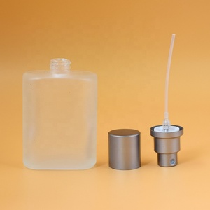 Directe d'usine 30 50ml verre quartz bouteille carré givré bouteilles de parfum de pulvérisation à <span class=keywords><strong>acheter</strong></span> - Product Image 5