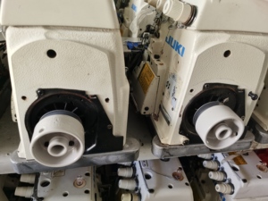 Machines à coudre d'occasion Japon Juki Mo 6700 Overlock Machines industrielles d'occasion pour vêtements et textiles Pièces de rechange ne manquant pas - Product Image 4