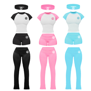 Completo Loungewear Estivo da Donna in Cotone Jersey Personalizzabile con Logo, Top a Maniche Raglan e Pantaloncini con Vita Pieghevole, Private Label - Product Image 1