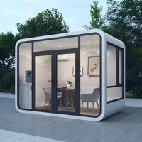 Panneau solaire Eco Tiny Prefab maison capsule conteneur à 2 étages 2 couches Trianfular Zcamp café hôtel chambre fournisseurs de pods
